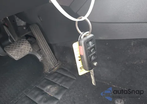 2016 Volkswagen Jetta 1.4T Se z USA, uszkodzony, nr VIN 3VWD67AJ9GM379665